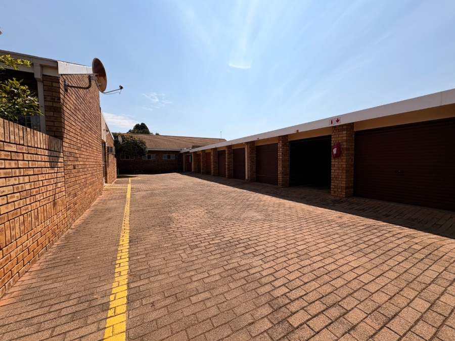 2 Bedroom Property for Sale in Oudorp North West